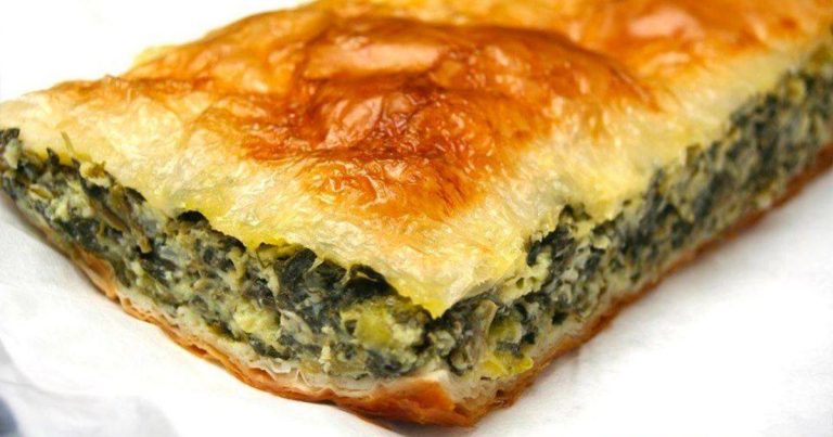 Spanakopita: Griechisches Spinat-Pastetenrezept für köstliche Momente