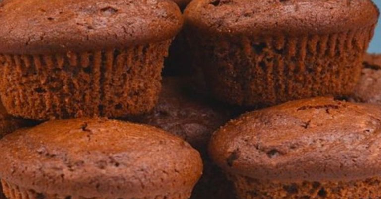 Schnelle Schoko-Muffins: Einfaches Rezept für süßen Genuss in Minuten